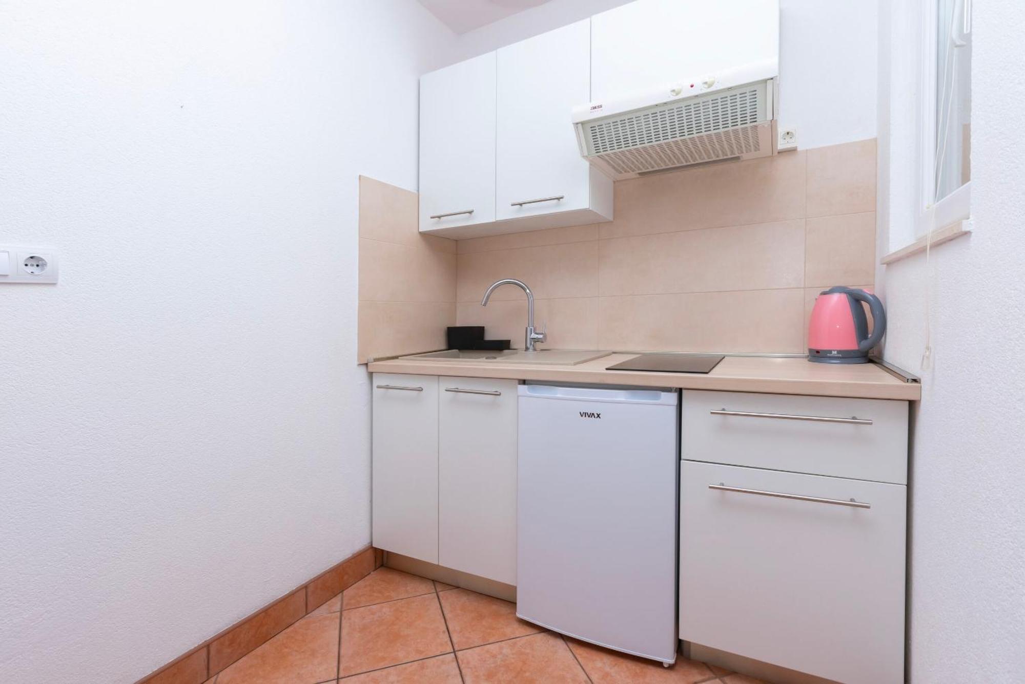 Apartments Marijo Baška Voda Extérieur photo