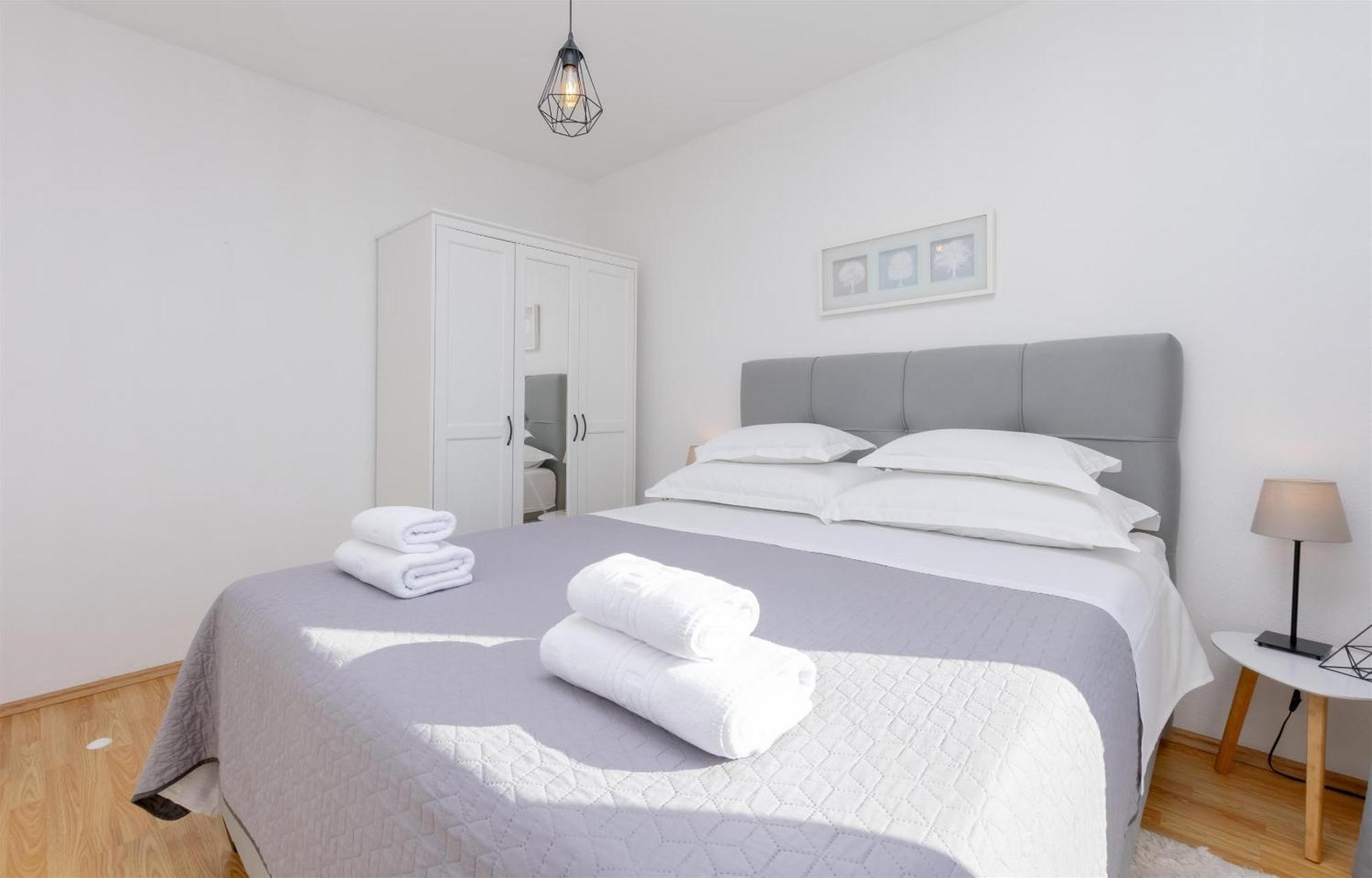 Apartments Marijo Baška Voda Extérieur photo